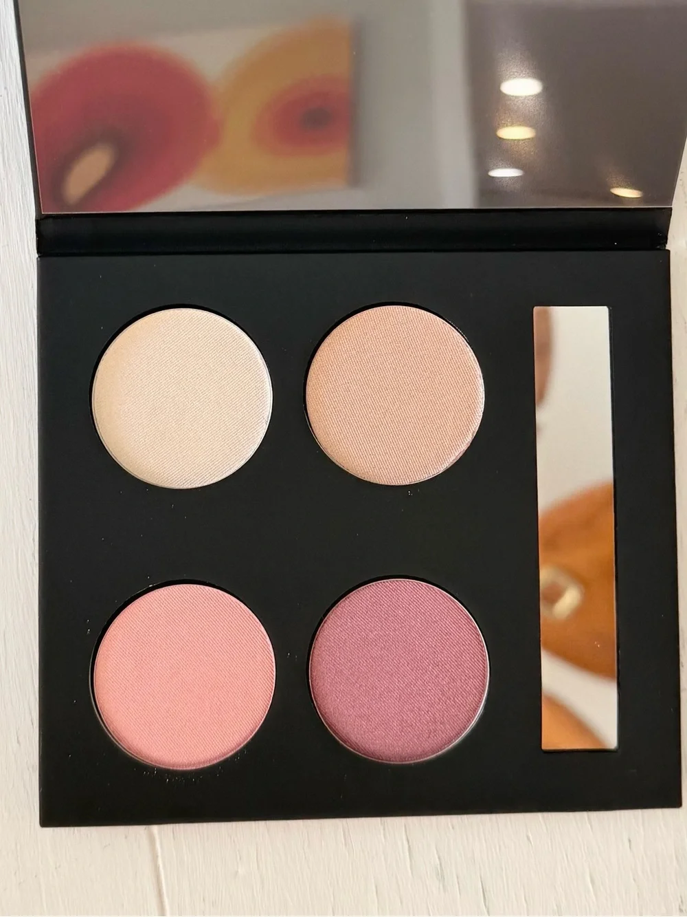 Hempz Eyeshadow Palette Soft Neutral Colors- Natural - Cashmere Dreams